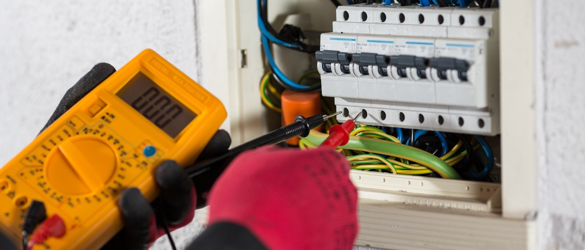 Electricians TW3